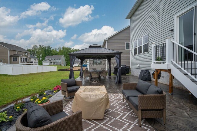 Building Photo - 7812 Bexley Ln