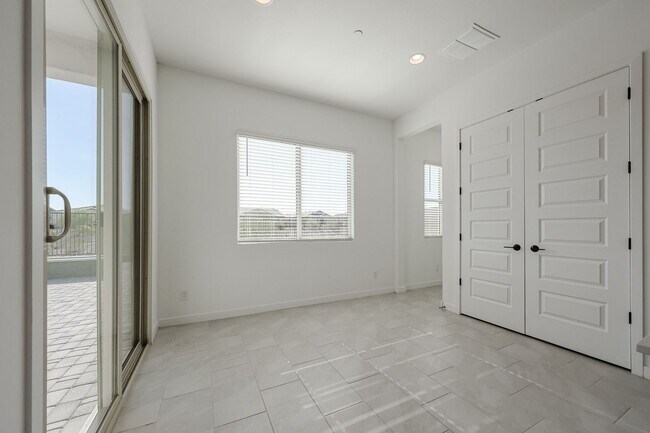 Building Photo - 31674 N 123rd Ave