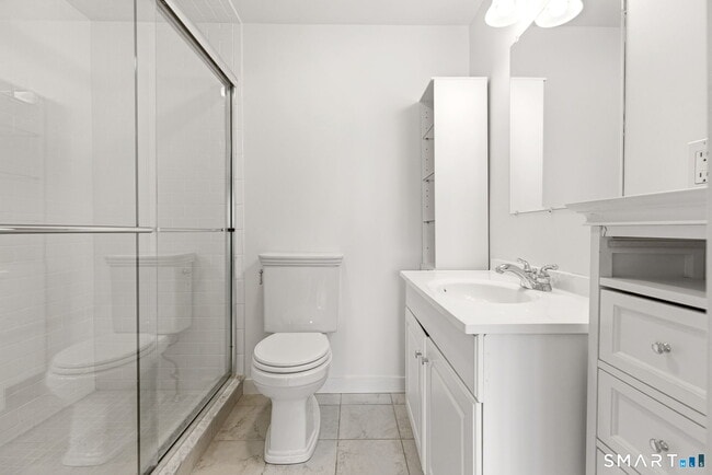 Building Photo - 100 Shorefront Park