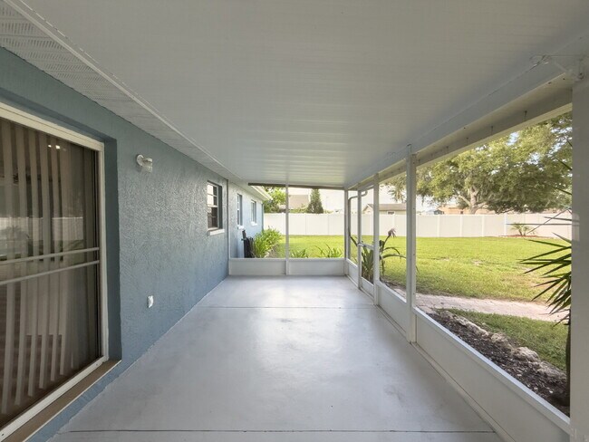 Building Photo - 3 Bed | 2 Bath | 1,200 Sq Ft Single-Family Home  RENT NOW WITH ZERO DEPOSIT on a 12-month lease!