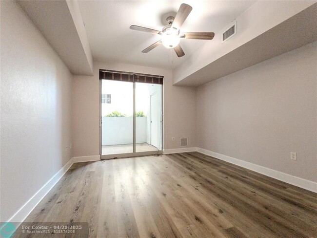 Building Photo - 1830 Radius Dr