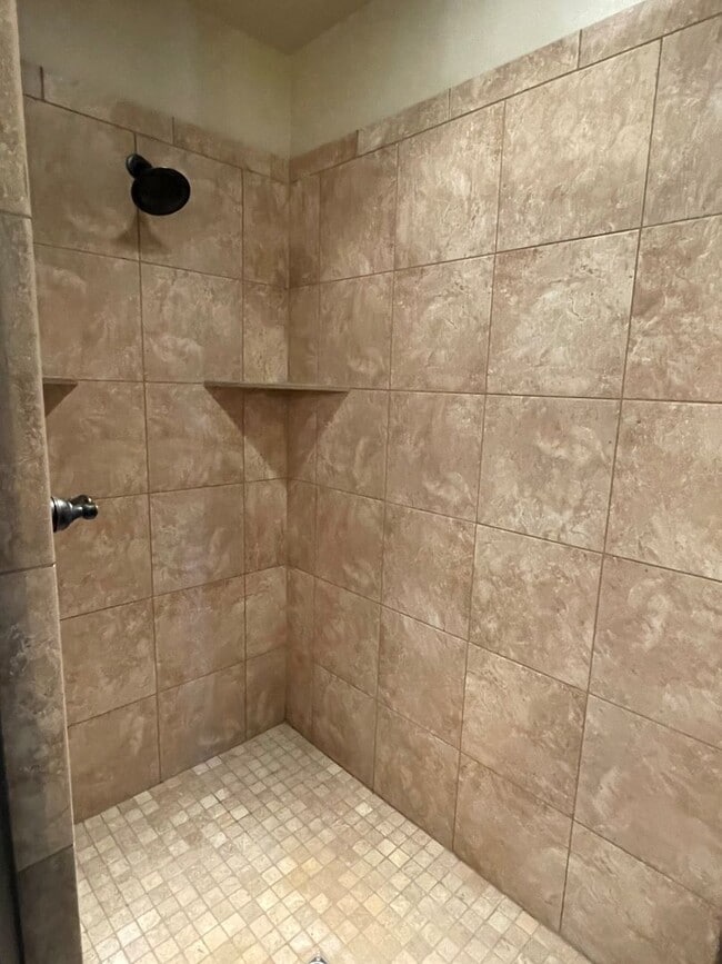 Building Photo - Beautiful 2 bed, 2 bath home with office/3rd bedroom in Eagle just off State and Linder in the Pr...