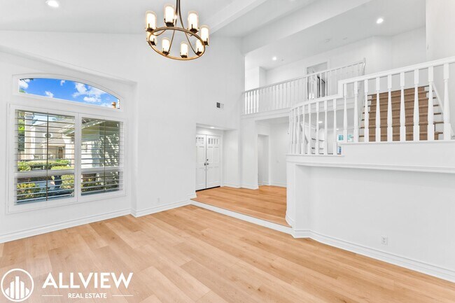 Building Photo - Luxury Living in the Prestigious Guard-Gated Community of Dove Canyon