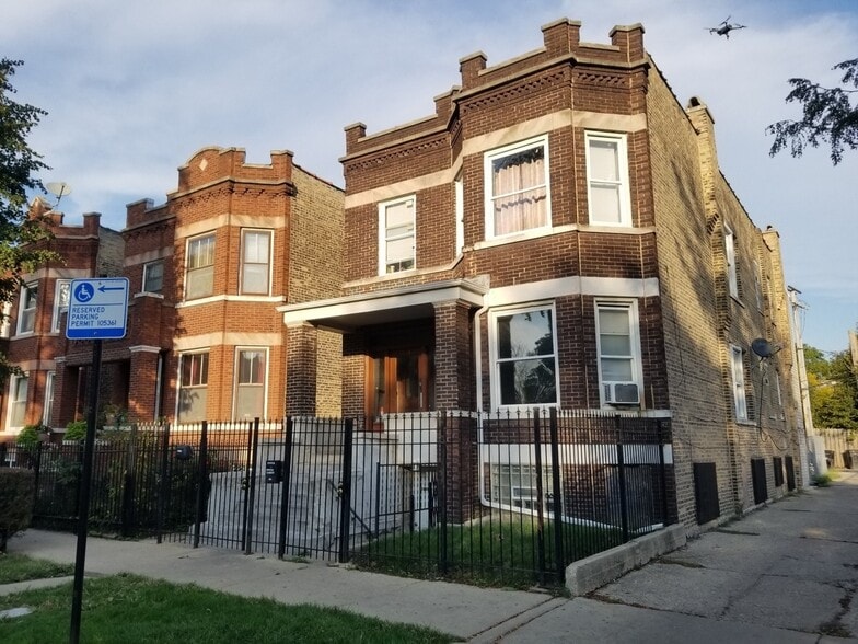 Facade - 631 N Spaulding Ave