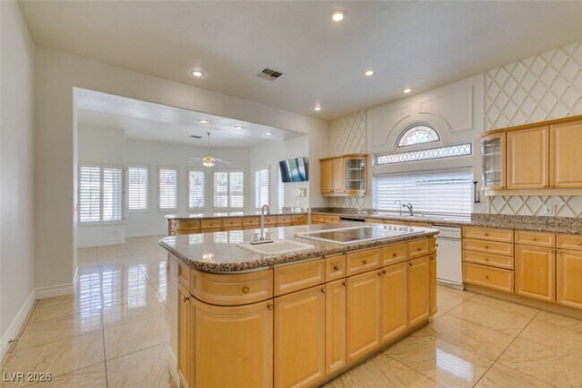 Building Photo - 8706 Mesa Madera Dr