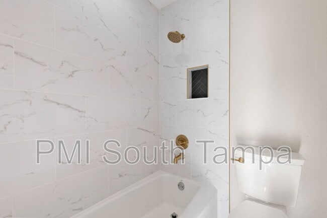 Building Photo - 3110 W Villa Rosa St