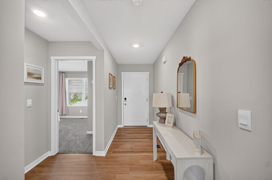 entryway - 1080 Bel Aire Ct