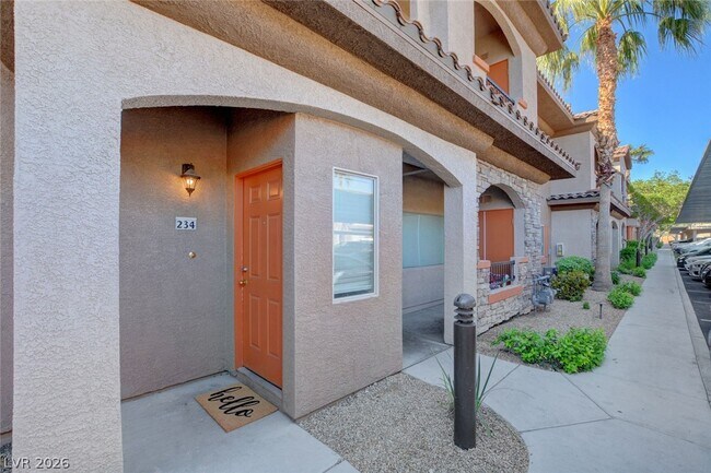 Building Photo - 7701 W Robindale Rd