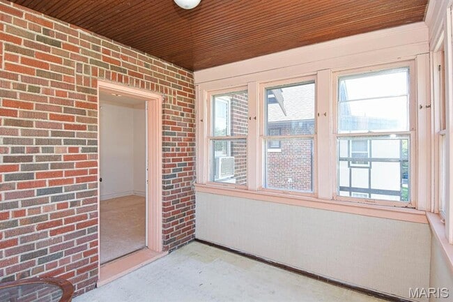 Building Photo - 1071 Terrace Dr