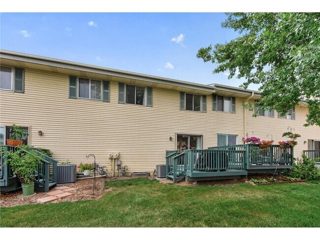 Building Photo - 459 Mailand Ct