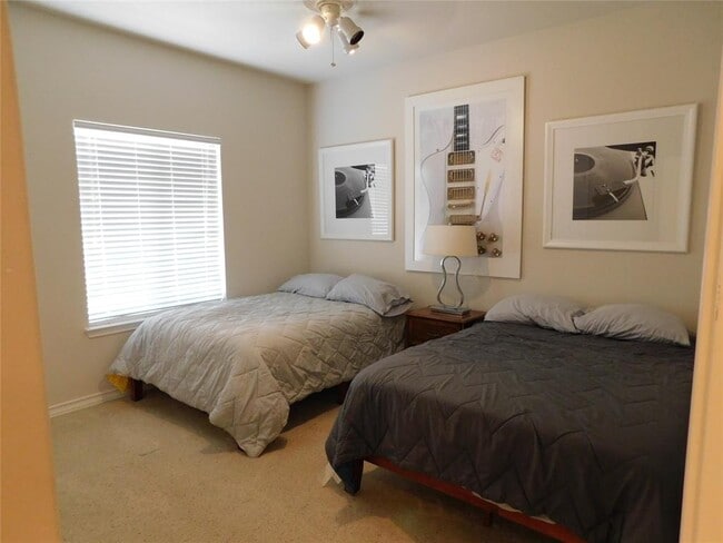 Building Photo - 424 Shayla Ln