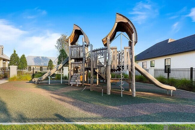 Building Photo - 3 Bedroom Home in Rouzan |Community Pool