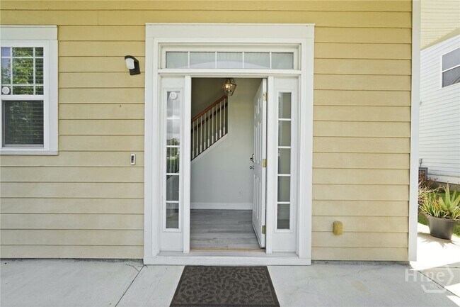 Building Photo - 243 Clearwater Cir