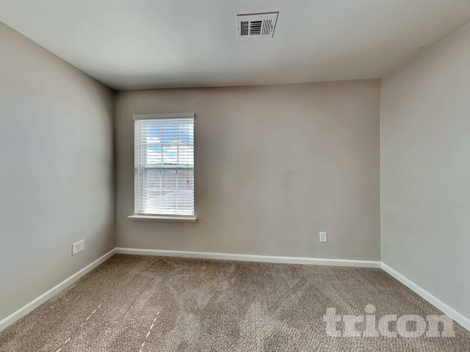 Building Photo - 1935 Windy Willow Ln