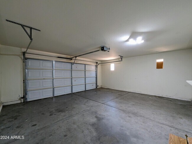 Building Photo - 3715 W Fremont Rd.