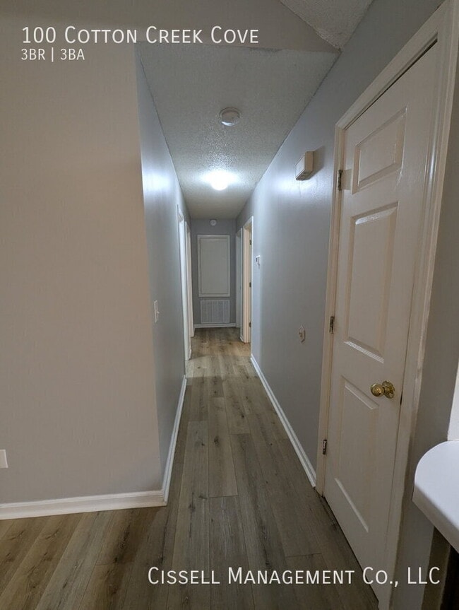 Building Photo - 100 Cotton Creek Cove