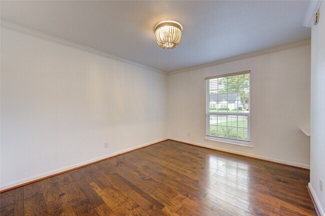 Building Photo - 2523 Anniston Dr