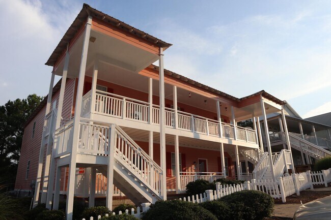 Building Photo - 8082 Veterans Pkwy
