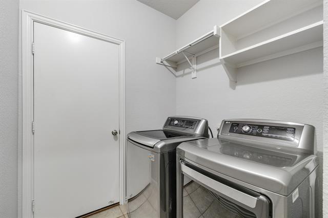 Building Photo - 5629 Hampshire Dr