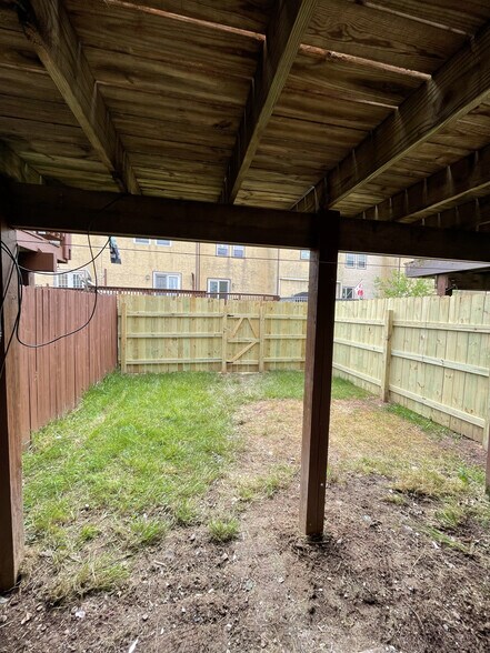 Building Photo - 2205 Walnut Ridge Est