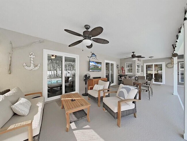 Building Photo - 308 Hammock Dr