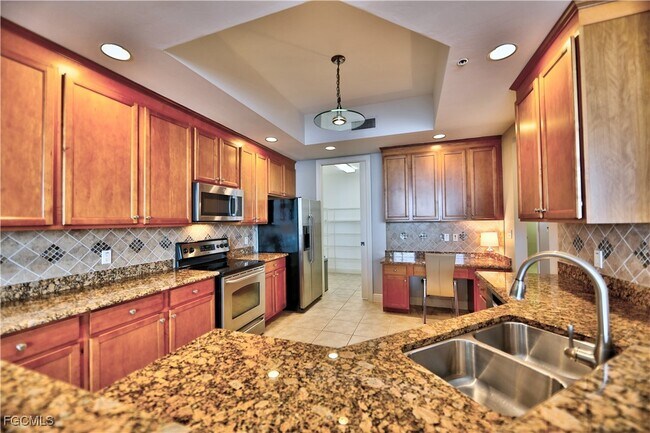 Building Photo - 2104 W First St