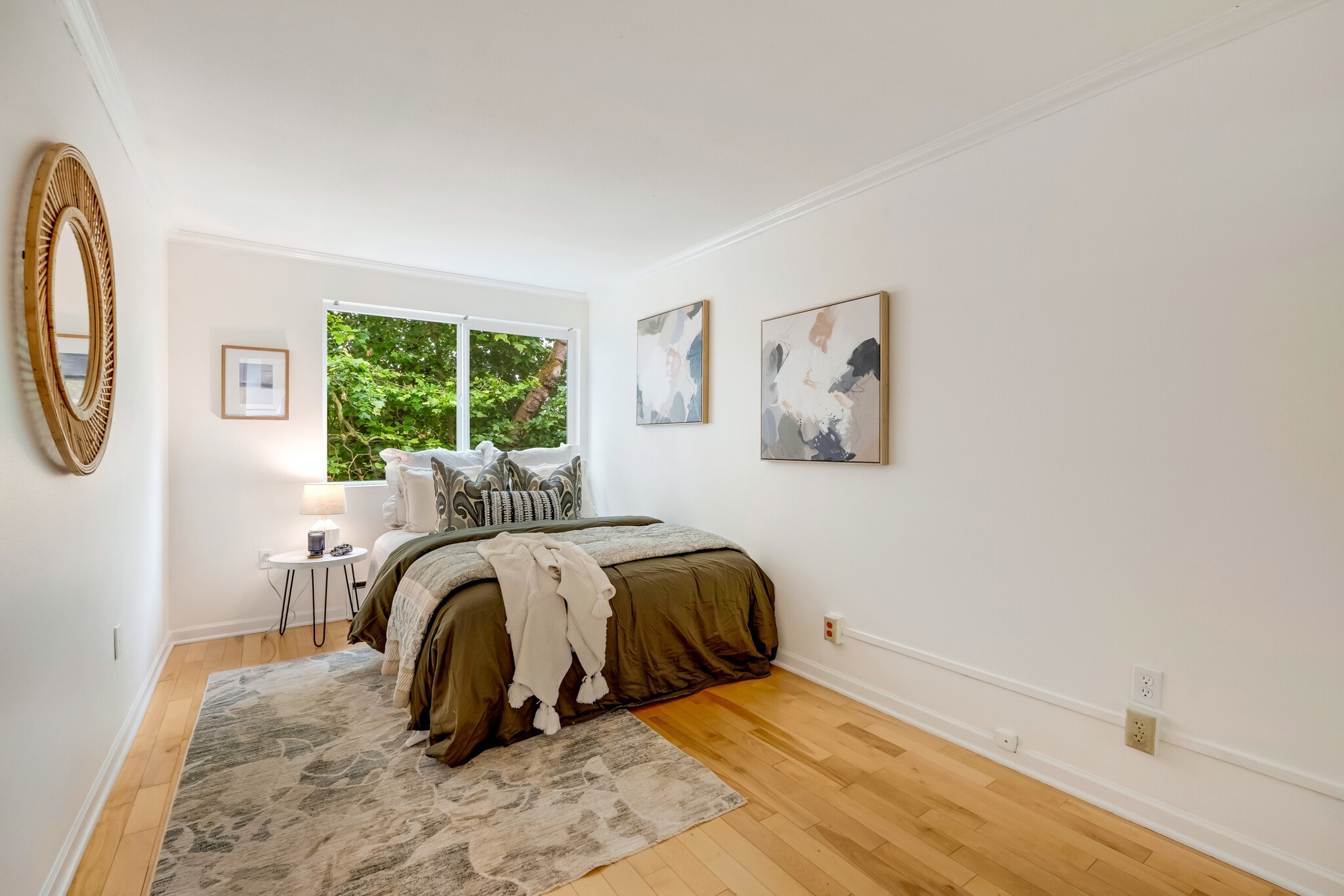 Bedroom 1 - 202 W Olympic Pl
