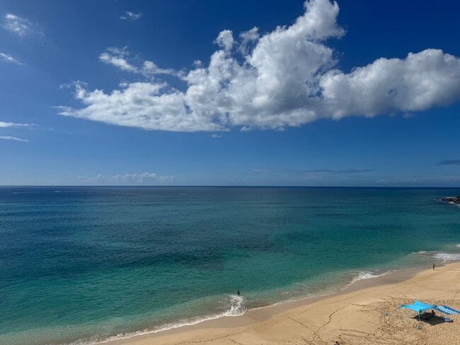 Building Photo - Oceanfront 1 Bedroom, 1 Bath - Makaha Beach Cabanas (Unfurnished)