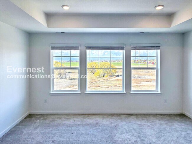 Building Photo - 740 Columbia St