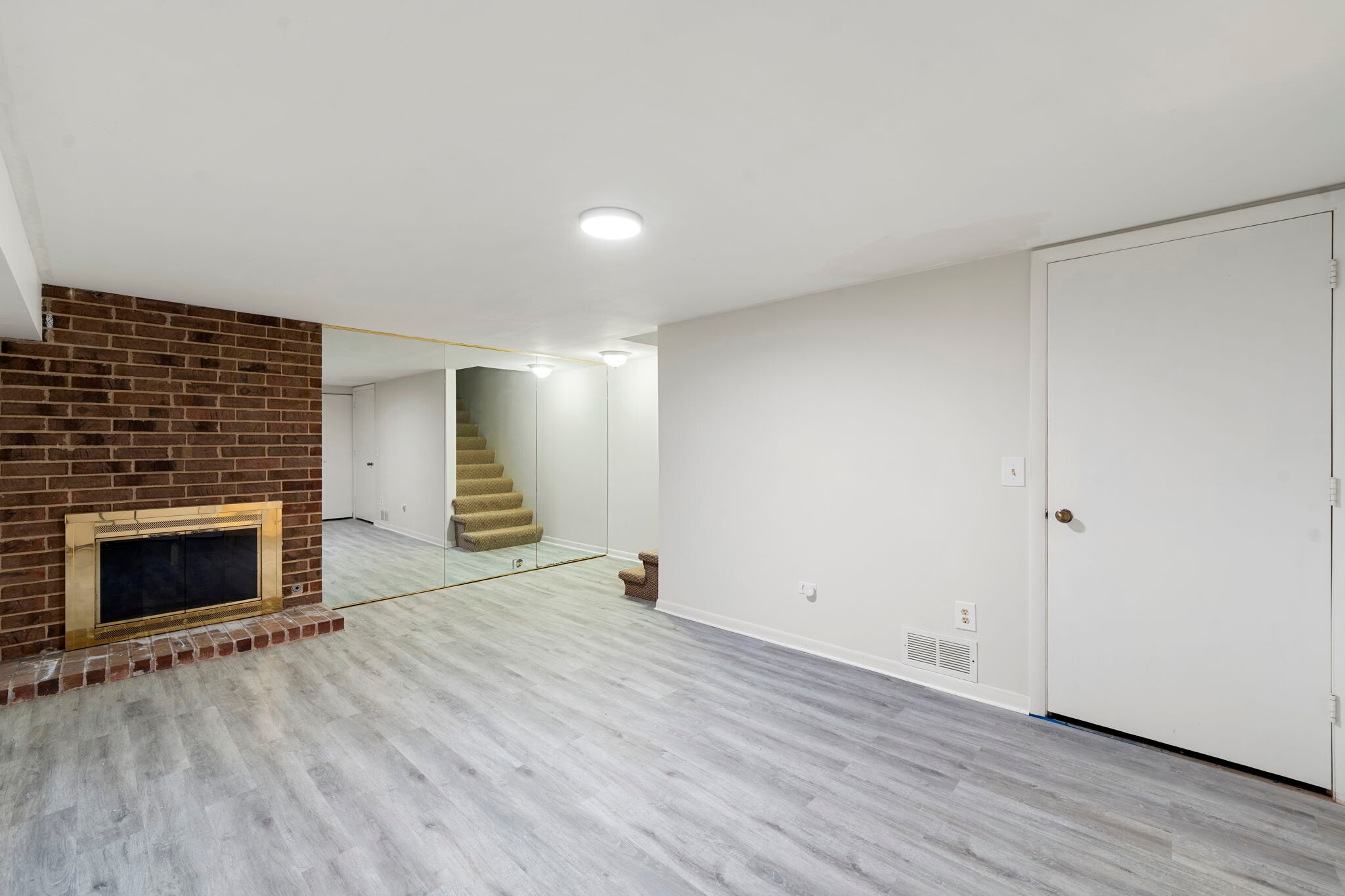 Building Photo - 136 Mohawk Trl