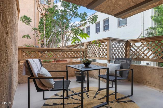 Building Photo - 640 S Lake Ave