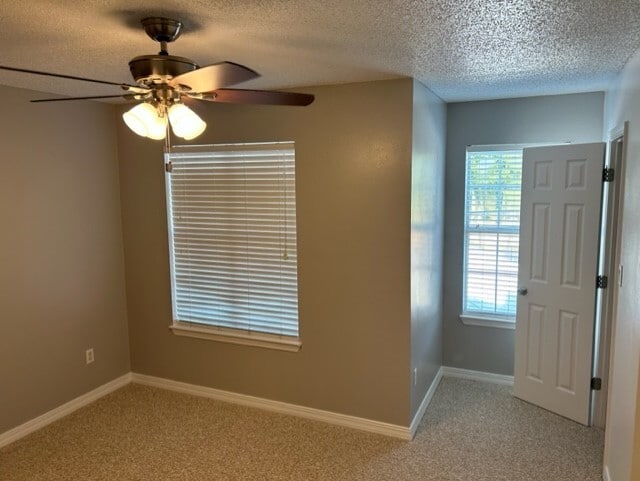 Building Photo - 2703 Bay Club Dr