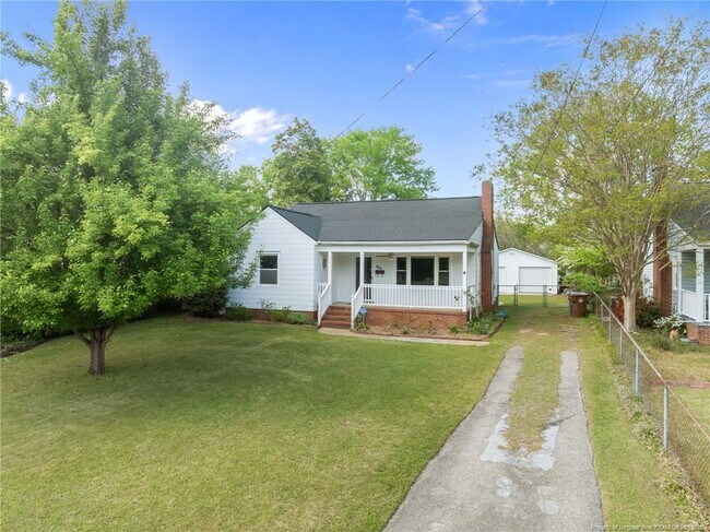 Building Photo - 813 McPherson Ave