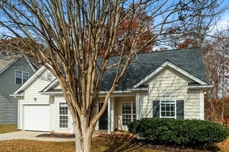 Building Photo - 197 Everett Park Dr