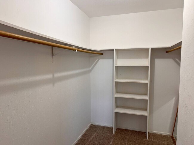 Building Photo - Unique 1 Bed 1 Bath In The Country!