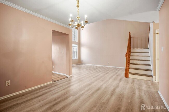 Building Photo - 11 Windsong Cir