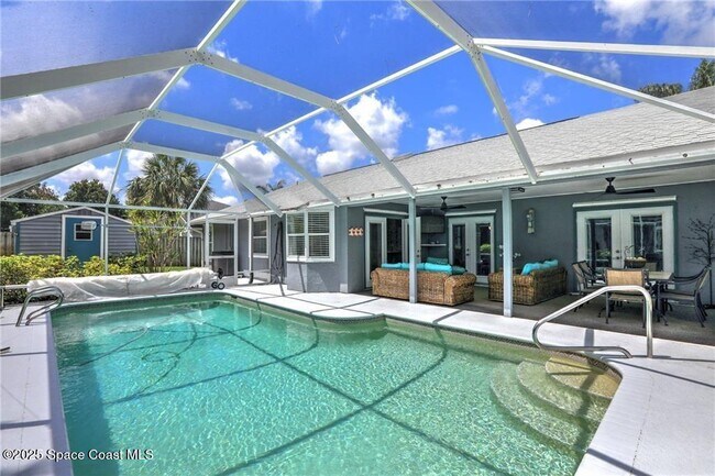 Building Photo - 562 Rolling Hill Dr