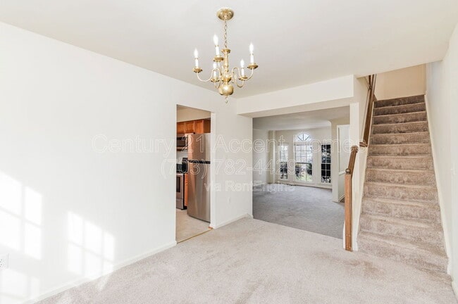 Building Photo - 6143 Summer Park Ln