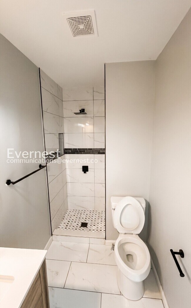 Building Photo - 3-Bed/2-Bath/Pet Friendly/Available Soon!