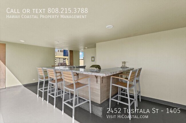 Building Photo - 2452 Tusitala St