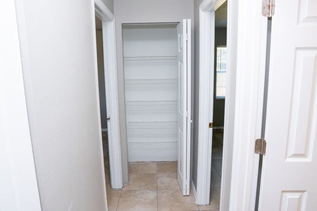 Building Photo - 1483 Elderton Dr