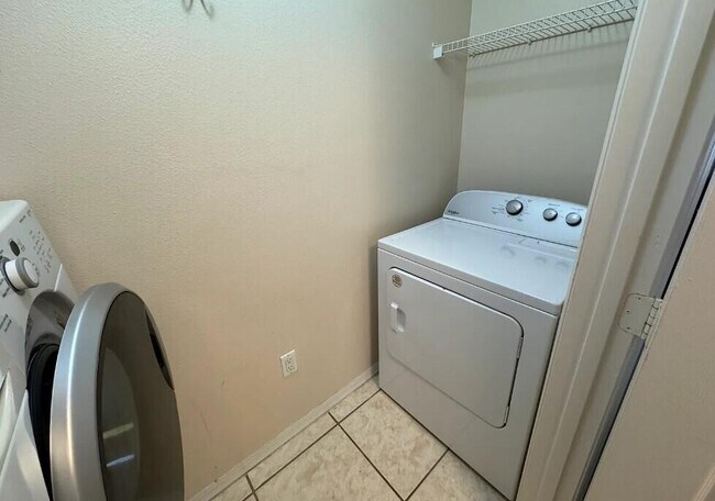 Building Photo - 4276 Calinda Ln