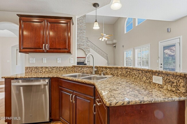 Building Photo - 6398 Franklin Summit Drive