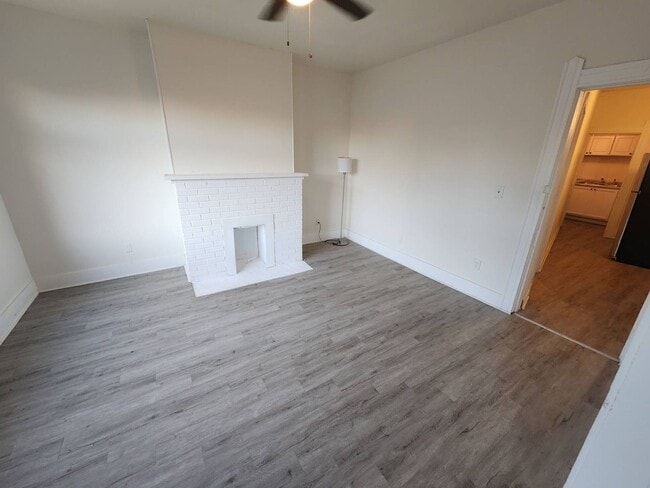 Building Photo - 2186 E 89th St