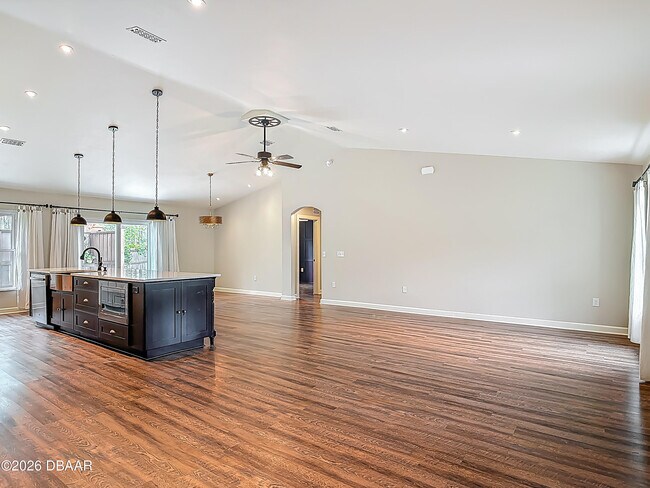 Building Photo - 14 Zollinger Pl