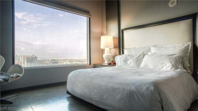 Master Suite - 900 Las Vegas Blvd N