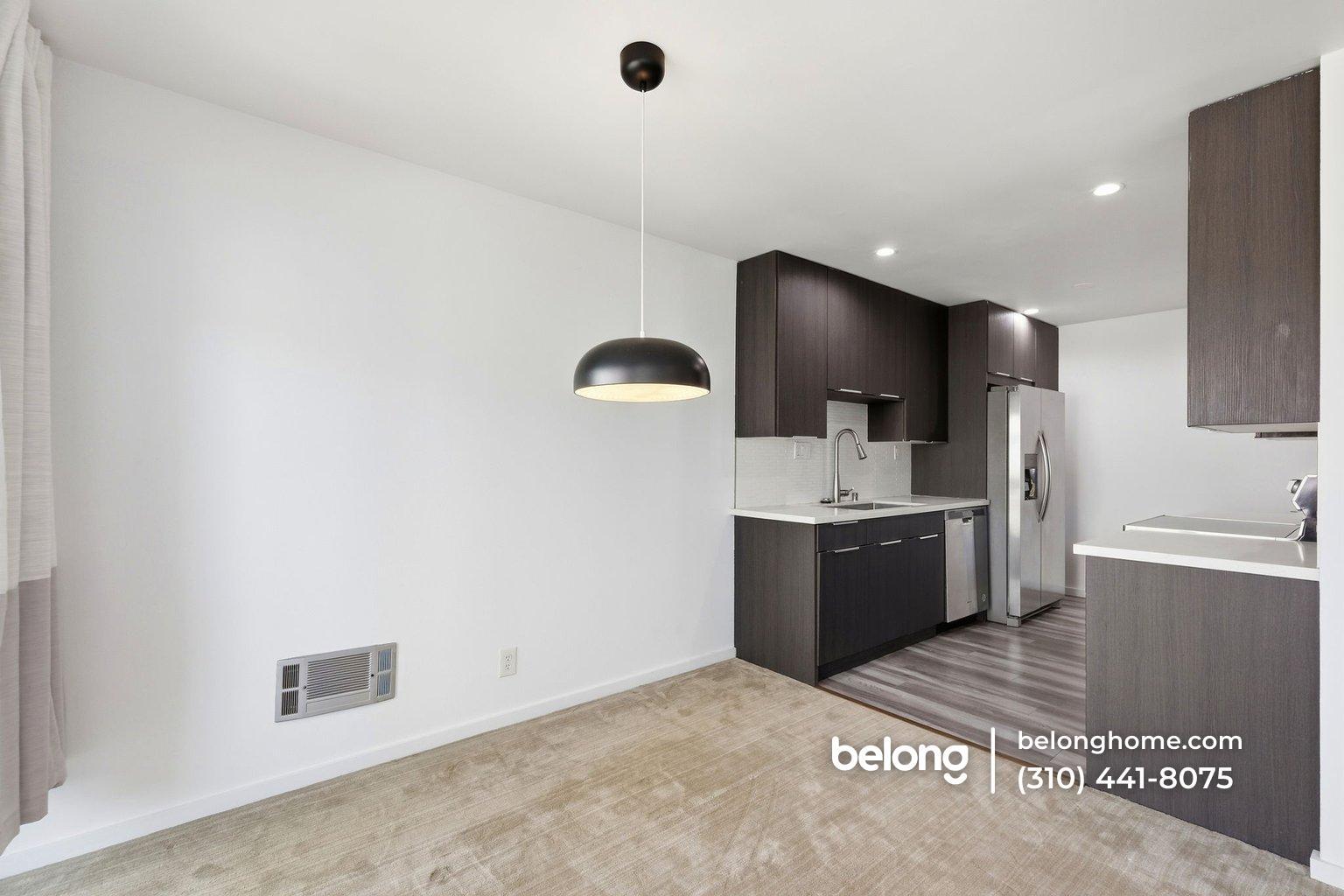 Building Photo - 5950 Canterbury Dr