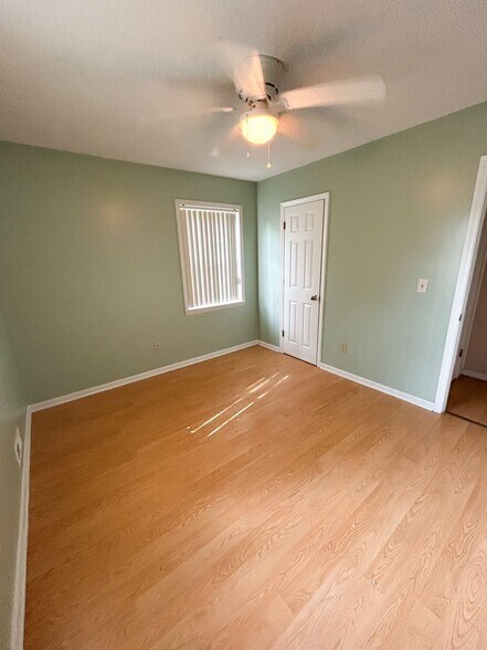 Building Photo - 216 Frink Dr