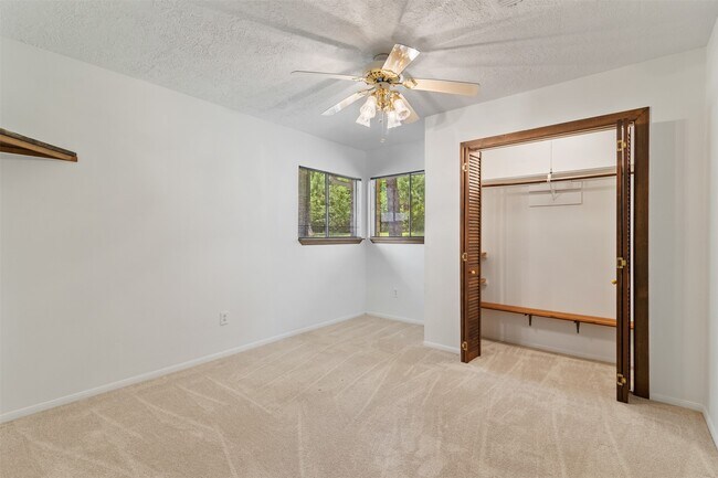 Building Photo - 13750 Cedar Hill Rd
