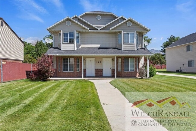 Building Photo - Beautiful 3 Bed 1.5 Bath Townhome in Ogden